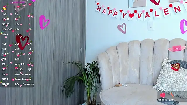 Snapshot of Tamaraa_Serra chatting on February 13, 4:50 pm Tamaraa Serra online show from February 13, 4:50 pm