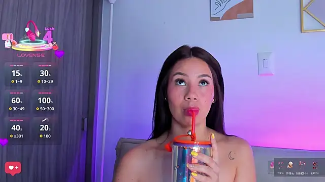 Snapshot of Tamaraa_Serra chatting on October 8, 6:05 pm Tamaraa Serra online show from October 8, 6:05 pm