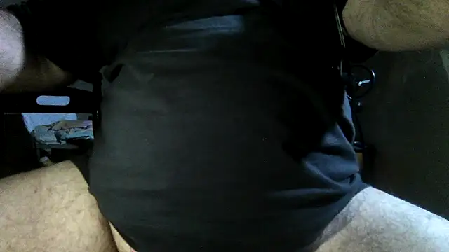 Snapshot of angel0_voglioso chatting on December 9, 7:39 am angel0 voglioso online show from December 9, 7:39 am