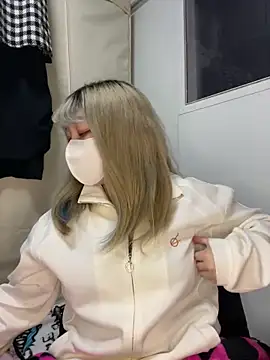 Snapshot of YUNA-yuna chatting on January 15, 2:02 pm YUNA-yuna online show from January 15, 2:02 pm