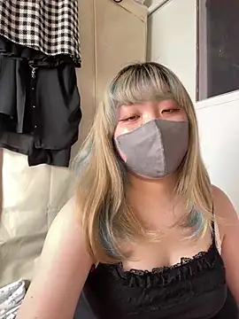 Snapshot of YUNA-yuna chatting on January 17, 5:00 am YUNA-yuna online show from January 17, 5:00 am