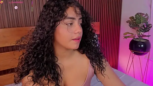 yaya23x online show from November 8, 2:50 pm