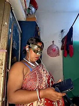 Snapshot of Real_Desi_Couple chatting on April 18, 4:33 pm Real Desi Couple online show from April 18, 4:33 pm