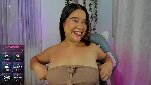 Snapshot of Eily__ chatting on January 24, 12:52 am Eily online show from January 24, 12:52 am