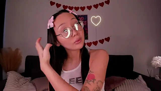 naomi asian online show from February 23, 7:28 am