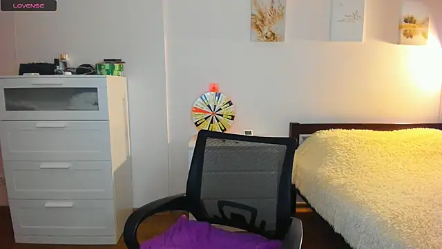 Ellista online show from April 11, 1:10 am