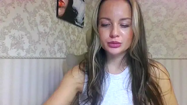 jennifer838 online show from December 16, 6:35 pm