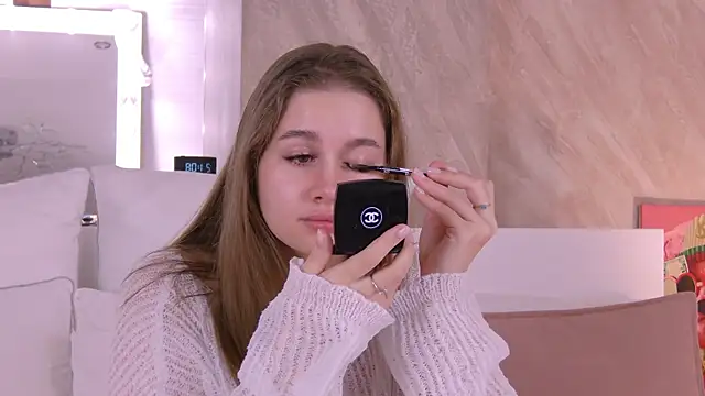 Snapshot of EllieHayes chatting on November 10, 6:07 pm EllieHayes online show from November 10, 6:07 pm