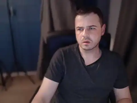 Snapshot of CuteMan33 chatting on July 15, 8:03 pm CuteMan33 online show from July 15, 8:03 pm