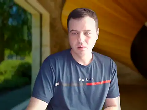 Snapshot of CuteMan33 chatting on August 3, 1:49 pm CuteMan33 online show from August 3, 1:49 pm