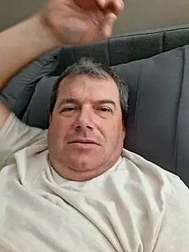 Snapshot of Geneboy5369 chatting on November 16, 4:18 am Geneboy5369 online show from November 16, 4:18 am