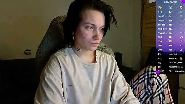 esajukyy online show from March 18, 3:04 pm