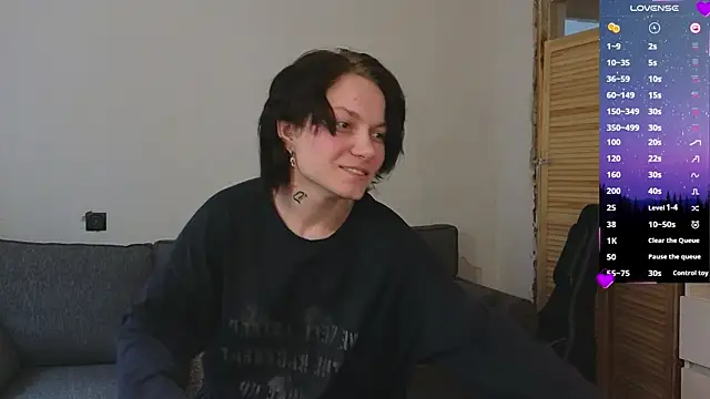 esajukyy online show from April 18, 11:14 am