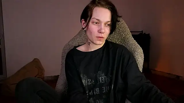esajukyy online show from May 22, 6:13 pm