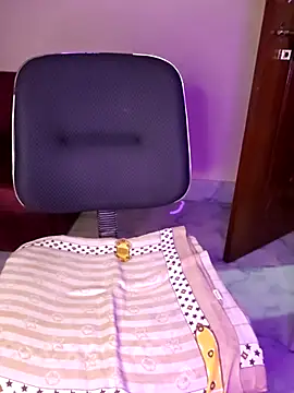 Olivia3 online show from September 18, 8:55 pm