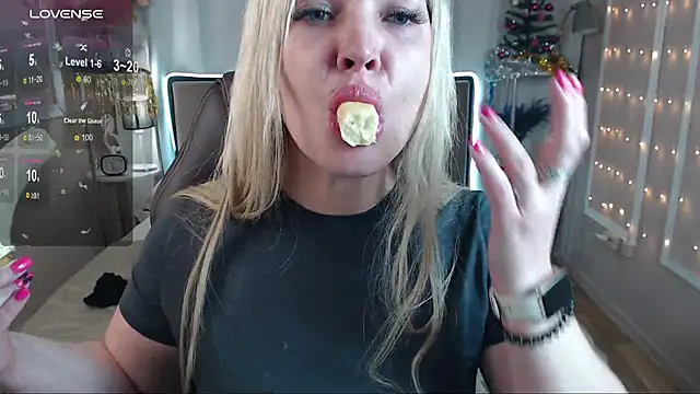 Snapshot of lissa_voxx chatting on January 5, 1:15 pm lissa voxx online show from January 5, 1:15 pm