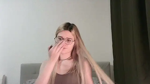 Steph Cutey online show from December 23, 2:50 pm