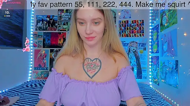 Snapshot of AliceMilman chatting on January 10, 8:18 am AliceMilman online show from January 10, 8:18 am