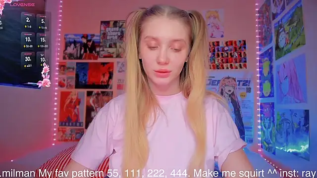 Snapshot of AliceMilman chatting on March 19, 12:34 pm AliceMilman online show from March 19, 12:34 pm