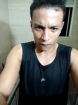 Snapshot of Black_Diamon_ chatting on December 9, 5:18 am Black Diamon online show from December 9, 5:18 am