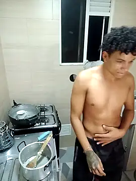 Snapshot of Black_Diamon_ chatting on December 13, 6:00 am Black Diamon online show from December 13, 6:00 am