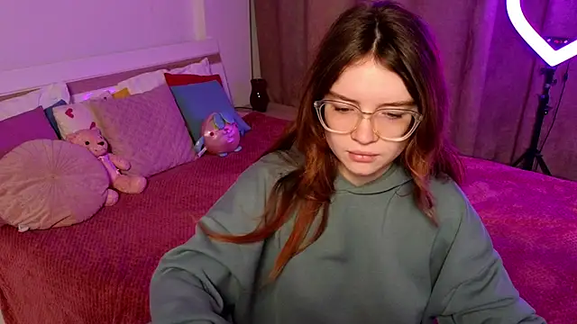 Sonya Glen online show from March 20, 1:46 am