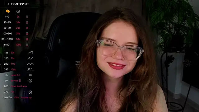 Sonya Glen online show from September 12, 9:15 pm