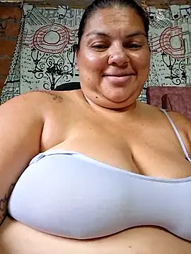 Snapshot of chubby_sexy_big_tits chatting on September 17, 10:00 pm chubby sexy big tits online show from September 17, 10:00 pm