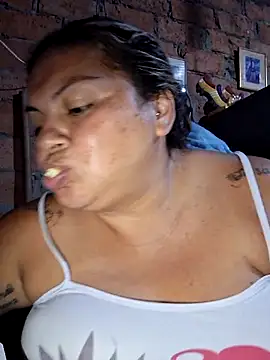 Snapshot of chubby_sexy_big_tits chatting on September 21, 1:29 am chubby sexy big tits online show from September 21, 1:29 am