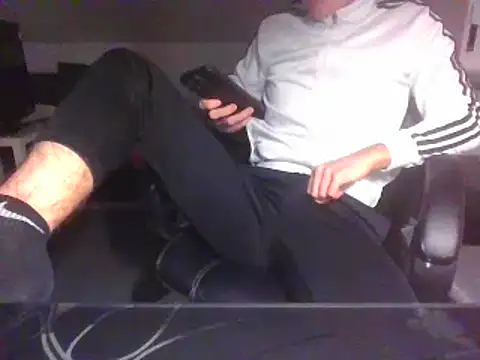 Snapshot of Jamie_2006 chatting on January 15, 11:30 pm Jamie 2006 online show from January 15, 11:30 pm