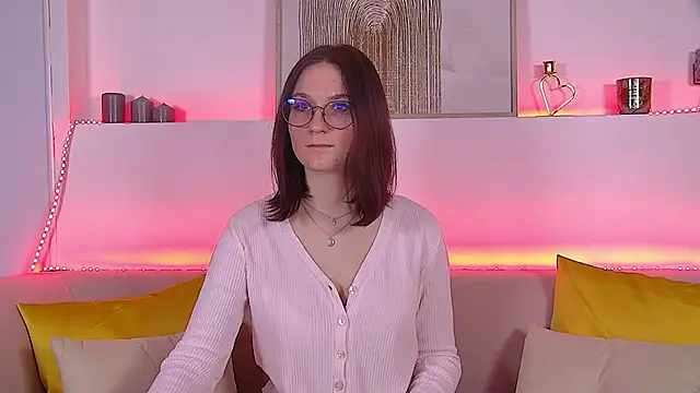 VictoriaArdern online show from February 1, 6:43 am