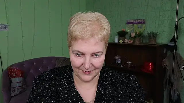 Snapshot of Sandra_Snow chatting on January 6, 2:36 pm Sandra Snow online show from January 6, 2:36 pm