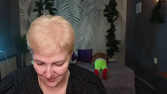 Snapshot of Sandra_Snow chatting on January 18, 5:26 pm Sandra Snow online show from January 18, 5:26 pm