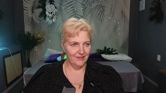 Snapshot of Sandra_Snow chatting on January 23, 8:45 pm Sandra Snow online show from January 23, 8:45 pm
