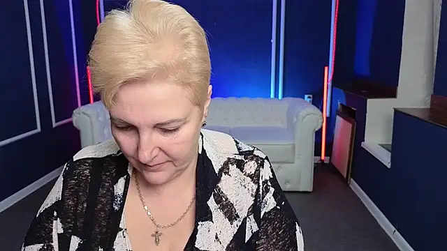 Snapshot of Sandra_Snow chatting on January 27, 2:24 pm Sandra Snow online show from January 27, 2:24 pm