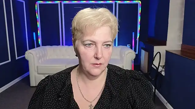 Snapshot of Sandra_Snow chatting on February 2, 2:24 pm Sandra Snow online show from February 2, 2:24 pm