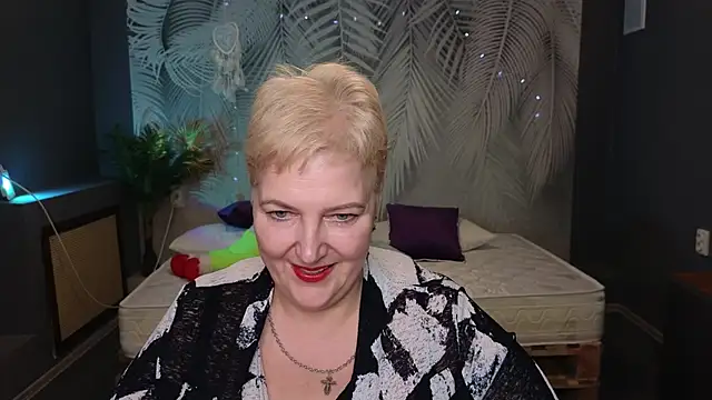 Snapshot of Sandra_Snow chatting on February 9, 5:33 pm Sandra Snow online show from February 9, 5:33 pm