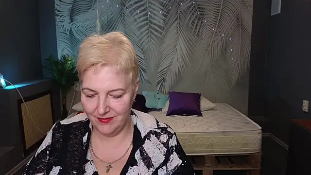 Snapshot of Sandra_Snow chatting on February 9, 8:34 pm Sandra Snow online show from February 9, 8:34 pm