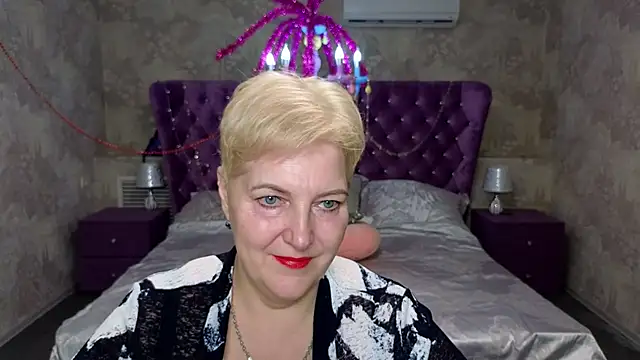 Snapshot of Sandra_Snow chatting on February 14, 2:44 pm Sandra Snow online show from February 14, 2:44 pm