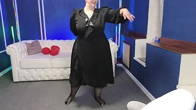 Snapshot of Sandra_Snow chatting on February 18, 6:26 pm Sandra Snow online show from February 18, 6:26 pm