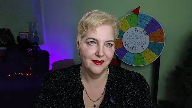 Snapshot of Sandra_Snow chatting on February 20, 1:19 pm Sandra Snow online show from February 20, 1:19 pm