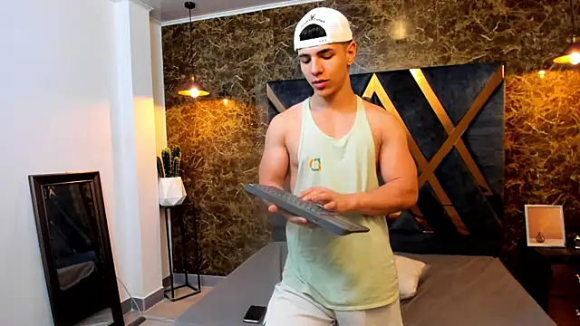 Flynn Riider online show from January 30, 2:58 pm