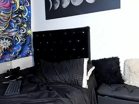 Snapshot of kassandra11_ chatting on December 11, 9:45 pm kassandra11 online show from December 11, 9:45 pm