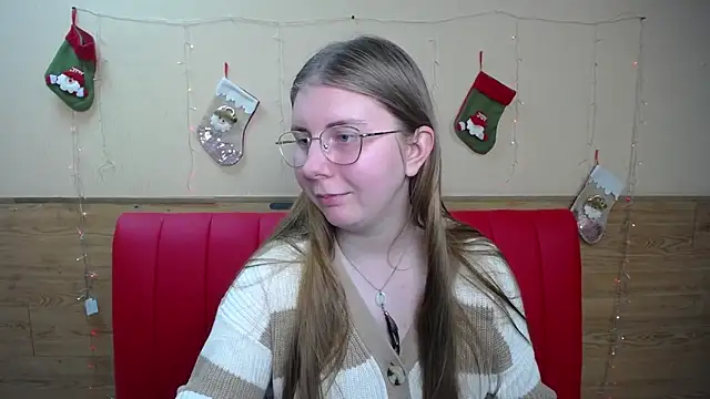 Snapshot of RysaKosaYlya chatting on December 20, 6:19 am RysaKosaYlya online show from December 20, 6:19 am