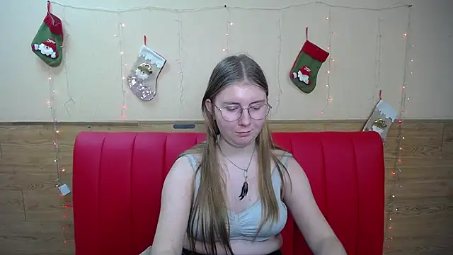 Snapshot of RysaKosaYlya chatting on December 21, 9:23 am RysaKosaYlya online show from December 21, 9:23 am