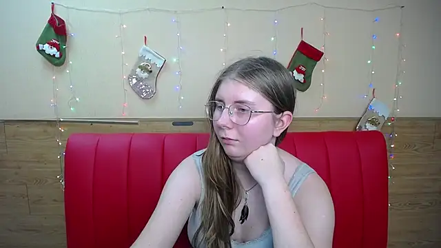 Snapshot of RysaKosaYlya chatting on December 21, 3:42 pm RysaKosaYlya online show from December 21, 3:42 pm