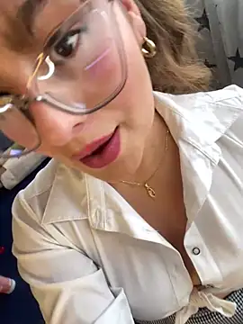 Snapshot of Gabriela-Parker_ chatting on January 10, 6:17 pm Gabriela-Parker online show from January 10, 6:17 pm