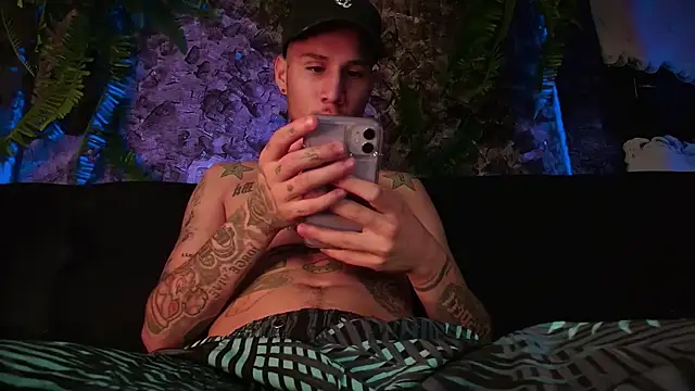 Junihn0 online show from December 22, 6:48 pm