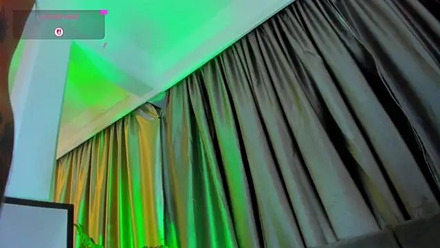 Snapshot of SofiDavid chatting on November 16, 11:10 pm SofiDavid online show from November 16, 11:10 pm