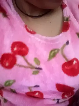 Snapshot of cute-neha70 chatting on January 26, 6:17 am cute-neha70 online show from January 26, 6:17 am